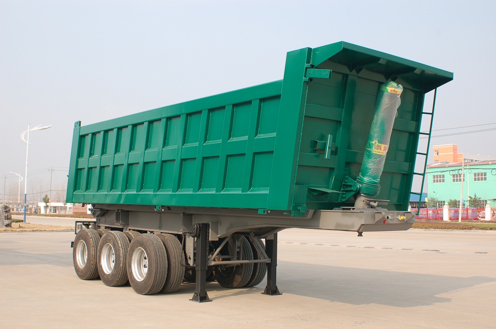Semi-remorque à benne basculante SINOTRUK 3 essieux