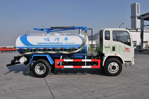 Camion d'aspiration des eaux usées SINOTRUK HOWO 4X2