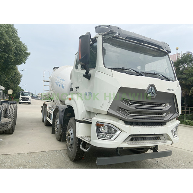 Camion malaxeur à béton HOWO 6X4-10CBM